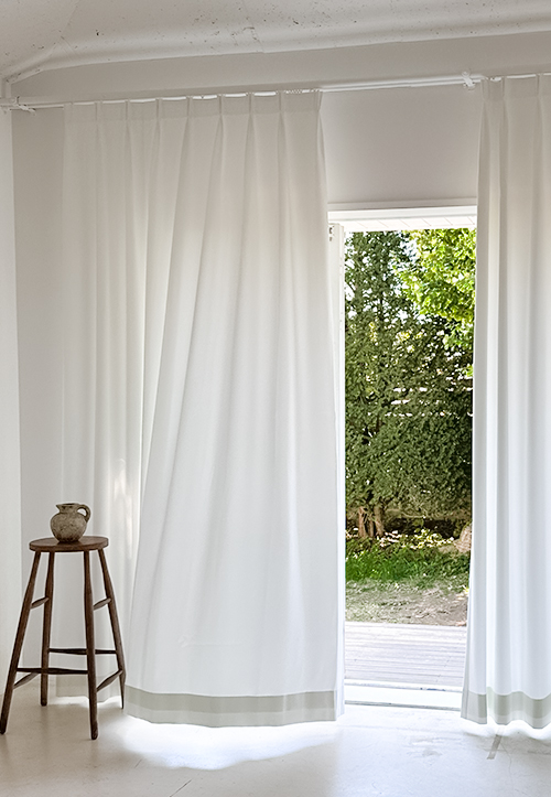 나비주름 화이트 암막커튼