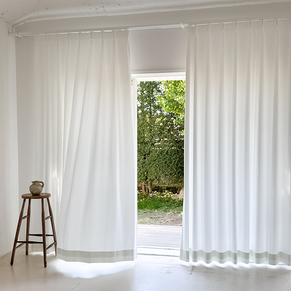 나비주름 화이트 암막커튼